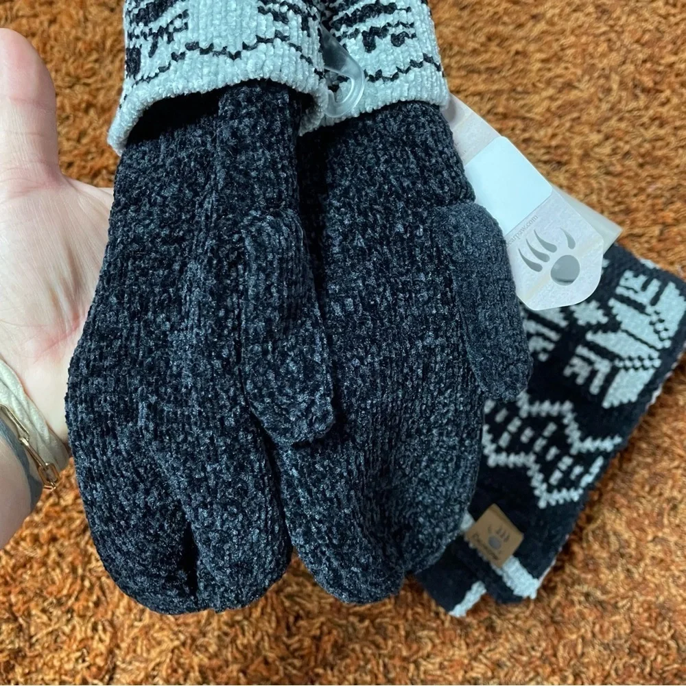 Bearpaw Matching Scarf and Glove Set OSFM